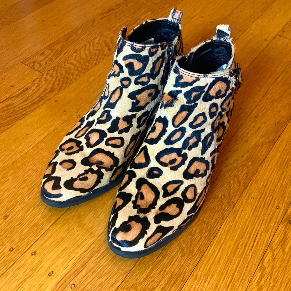 Blondo Leopard print calf hair WATERPROOF boot. Tami ankle boot size‎ 8m